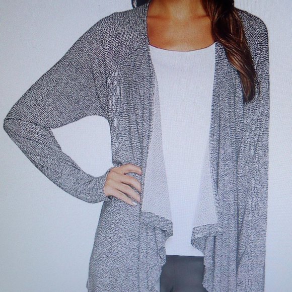 Cuddl Dudds Long Sleeve Wrap Up Black/White 2X-3X - Picture 2 of 5